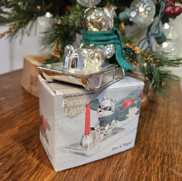 Vintage Silver Plate Christmas Panda Candle Holder - Picture 12 of 13